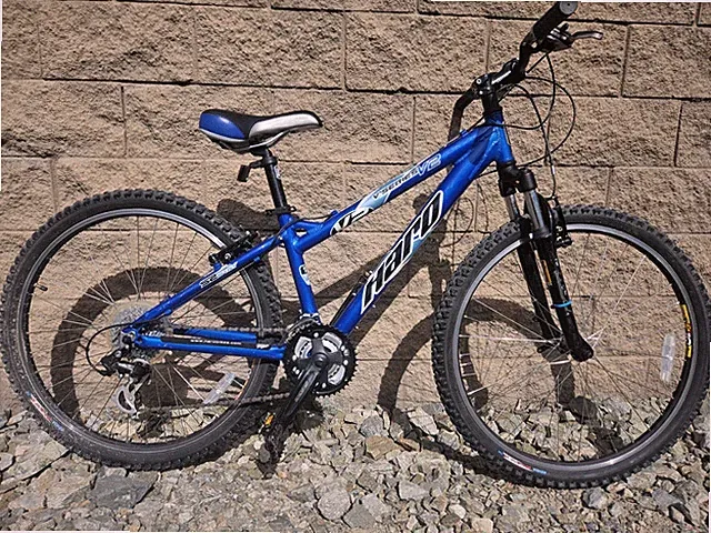 Haro V2 V Series 24-speed Aluminum Front Suspension/Rigid Mountain Bike MTB